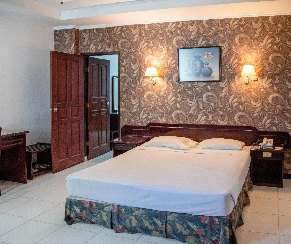 Melin Hotel Tanjungpinang ภายนอก รูปภาพ